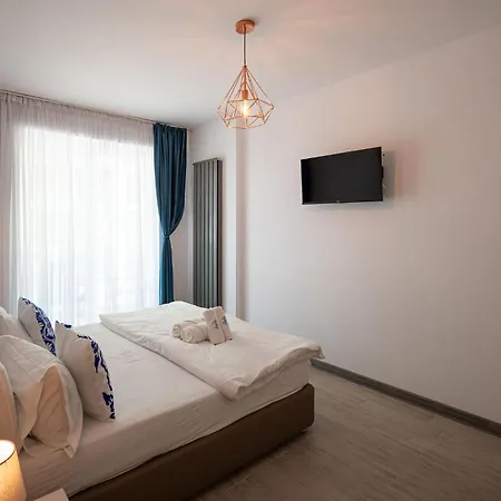 Mediteraneo Alezzi Spa&pool アパート