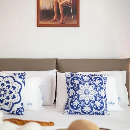 Mediteraneo Alezzi Spa&pool ママイア