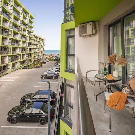 Mediteraneo Alezzi Spa&pool アパート *